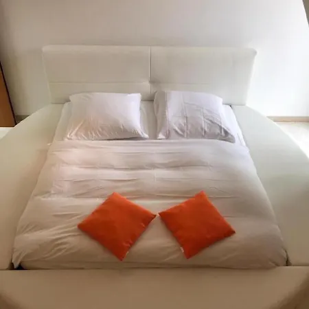 Nexliving Brandenburger Tor 4* Berlin